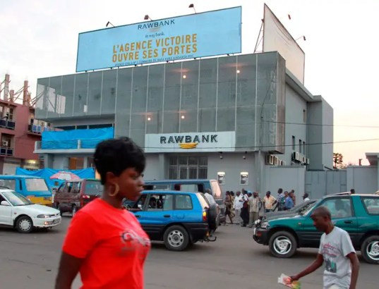 Une scène digne d&rsquo;un film hollywoodien à Kinshasa : braquage et prise d’otage spectaculaire à la Rawbank/Victoire